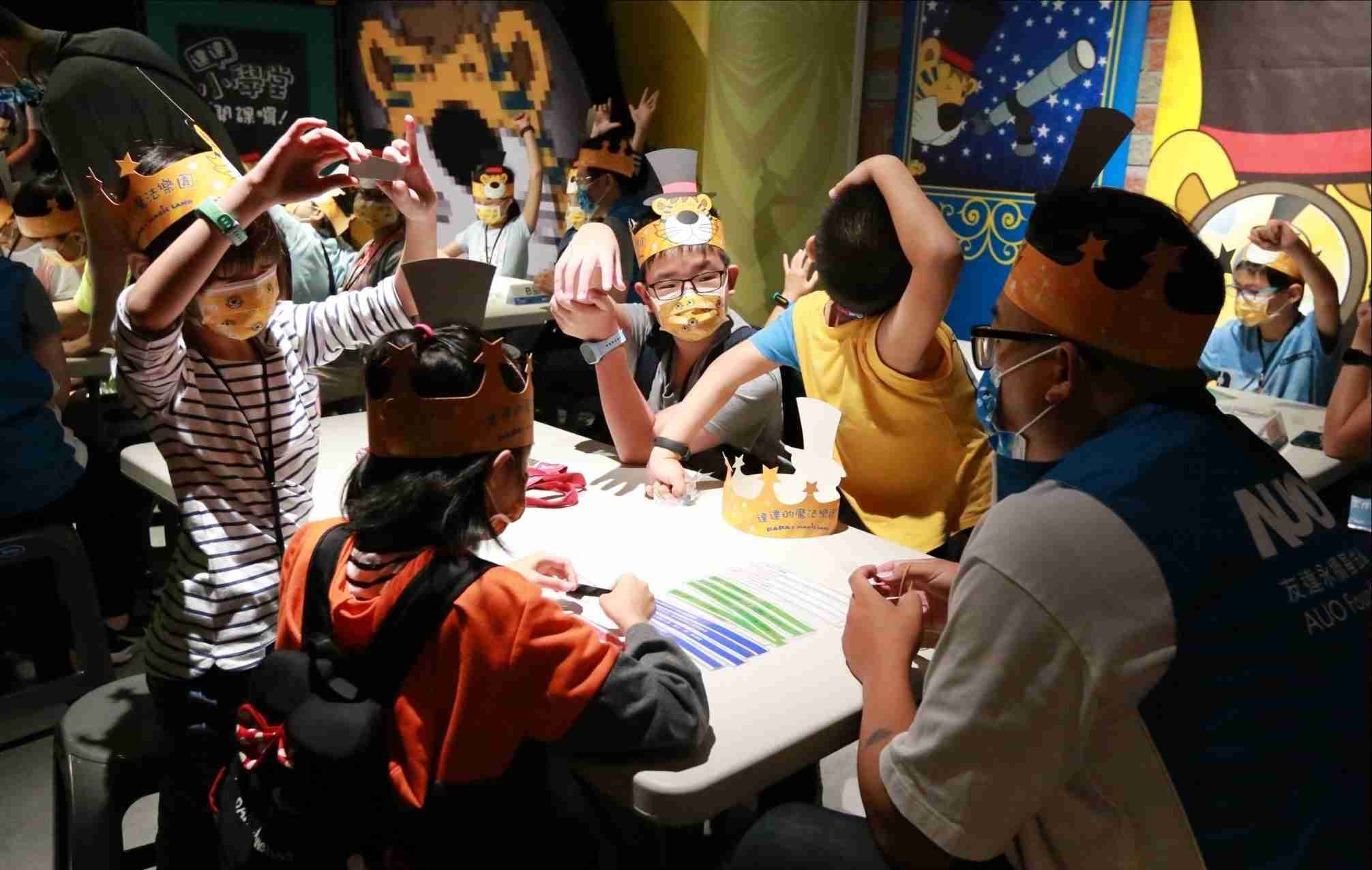 CG电子以永续理念推动全人教育计划，，，，内外结盟储备科普教育人才，，，荣获亚太永续行动奖社会共融面的金奖肯定