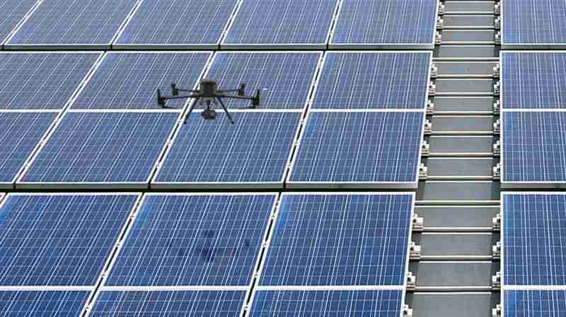 CG电子以无人机搭配IR Sensor热显像技术进行全方面模块健检，，，有效降低人力成本并提升发电量